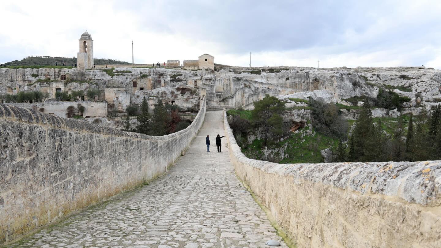 International call for artists/tutors - creative living labs in Puglia